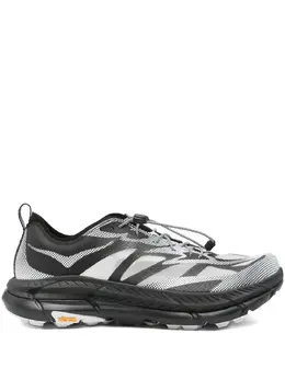 HOKA: Чёрные кроссовки 