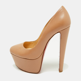 Christian Louboutin: Бежевые туфли 