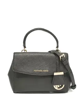 Michael Kors: Чёрная сумка через плечо 
