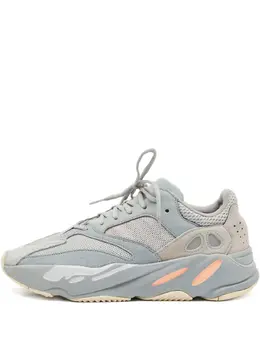 adidas Yeezy: Светлые кроссовки 