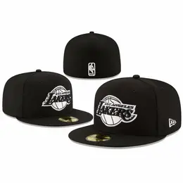 NEW ERA: Чёрная кепка 