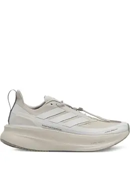 adidas: Светлые кроссовки  UltraBoost
