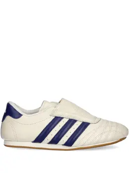 adidas: Белые кроссовки 