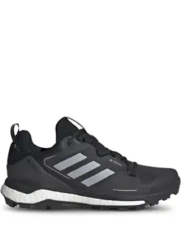 adidas: Чёрные кроссовки 