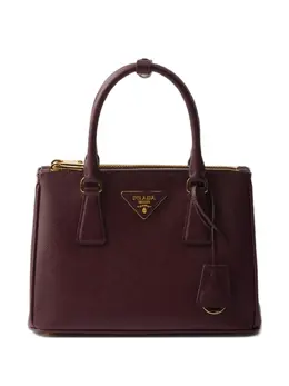 Prada: Бордовая сумка через плечо 