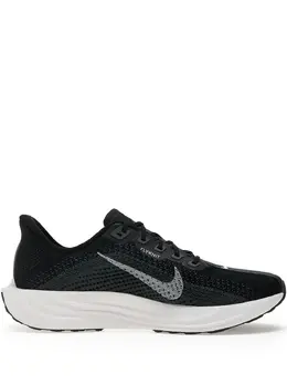 Nike: Чёрные кроссовки  Plus