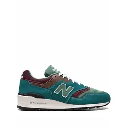 New Balance: Зелёные кроссовки  997