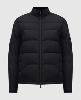 Moncler: Сині куртки 