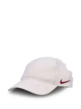 Nike: Белая кепка  Club