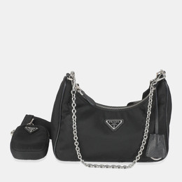 Prada: Чёрная сумка 