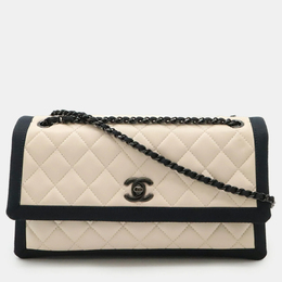 Chanel: Светлая сумка 