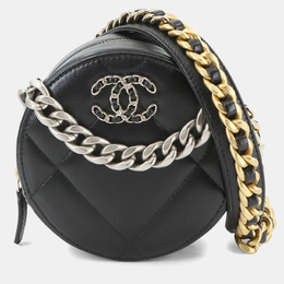 Chanel: Чёрная сумка 