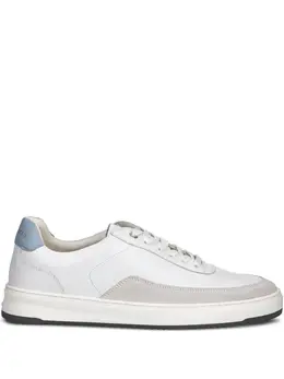 Filling Pieces: Белые кроссовки 
