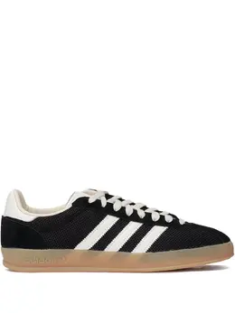 adidas: Чёрные кроссовки  Gazelle Indoor