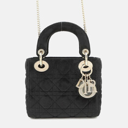 Dior: Чёрная сумка 