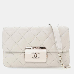 Chanel: Белая сумка 