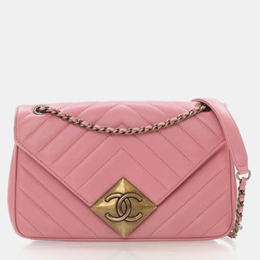 Chanel: Розовая сумка 