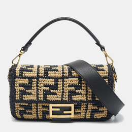 Fendi: Чёрная сумка  Baguette