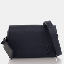 Louis Vuitton: Голубая сумка через плечо 