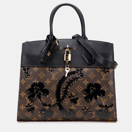 Louis Vuitton: Коричневая сумка 