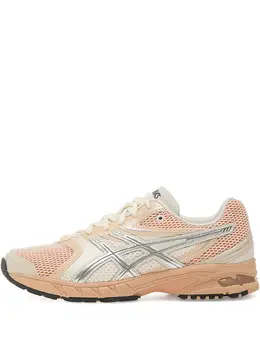 ASICS: Серебристые кроссовки  Gel