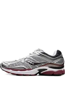 Saucony: Серебристые кроссовки  Grid