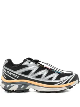 Salomon: Чёрные кроссовки 