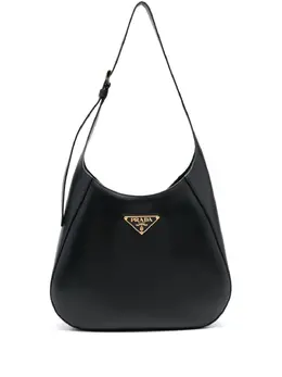 Prada: Чёрная сумка 