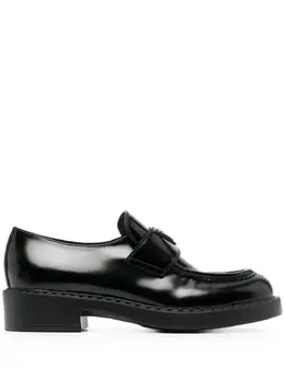 Prada: Чёрные лоферы 