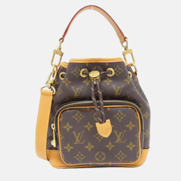 Louis Vuitton: Коричневая сумка 