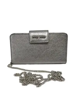 Miu Miu: Серебристый кошелёк 