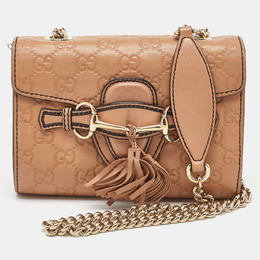 Gucci: Светлая сумка 