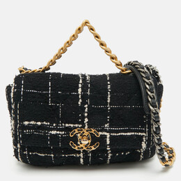 Chanel: Чёрная сумка 