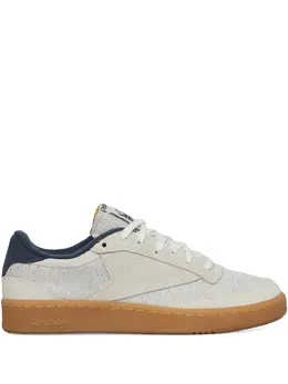 Reebok: Белые кроссовки  Club C 85