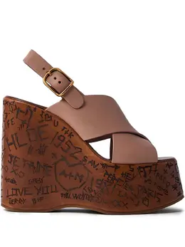 Chloé: Розовые сандалии 