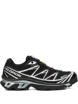 Salomon: Чёрные кроссовки 