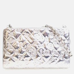 Chanel: Серебристая сумка 