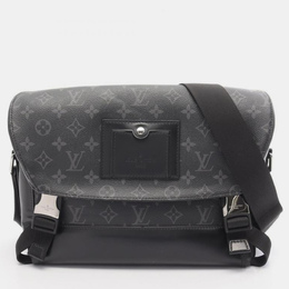 Louis Vuitton: Чёрная сумка через плечо 