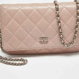 Chanel: Светлый кошелёк 