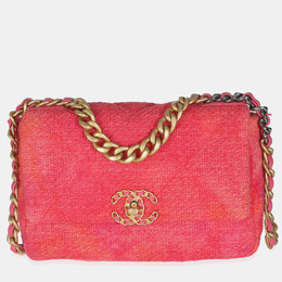 Chanel: Розовая сумка 