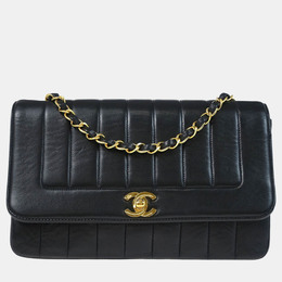 Chanel: Чёрная сумка 