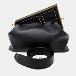 Fendi: Чёрная сумка  First