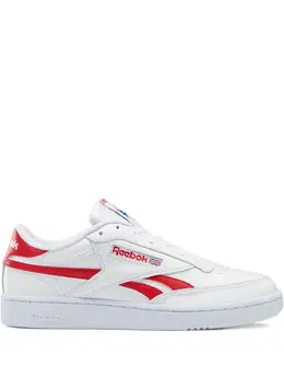 Reebok: Белые кроссовки  Club C Revenge