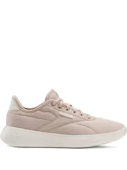 Reebok: Розовые кроссовки 