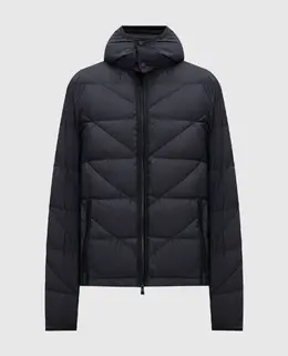Moncler: Чёрный пуховик 