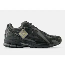 New Balance: Чёрные кроссовки  1906R