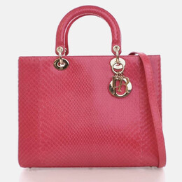 Dior: Розовая сумка 