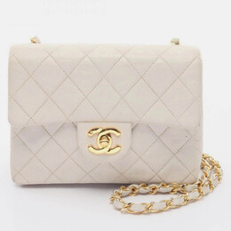 Chanel: Белая сумка 