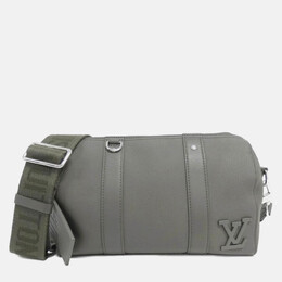 Louis Vuitton: Чёрная сумка  Keepall