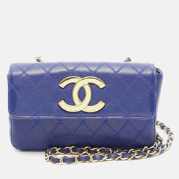 Chanel: Голубая сумка 